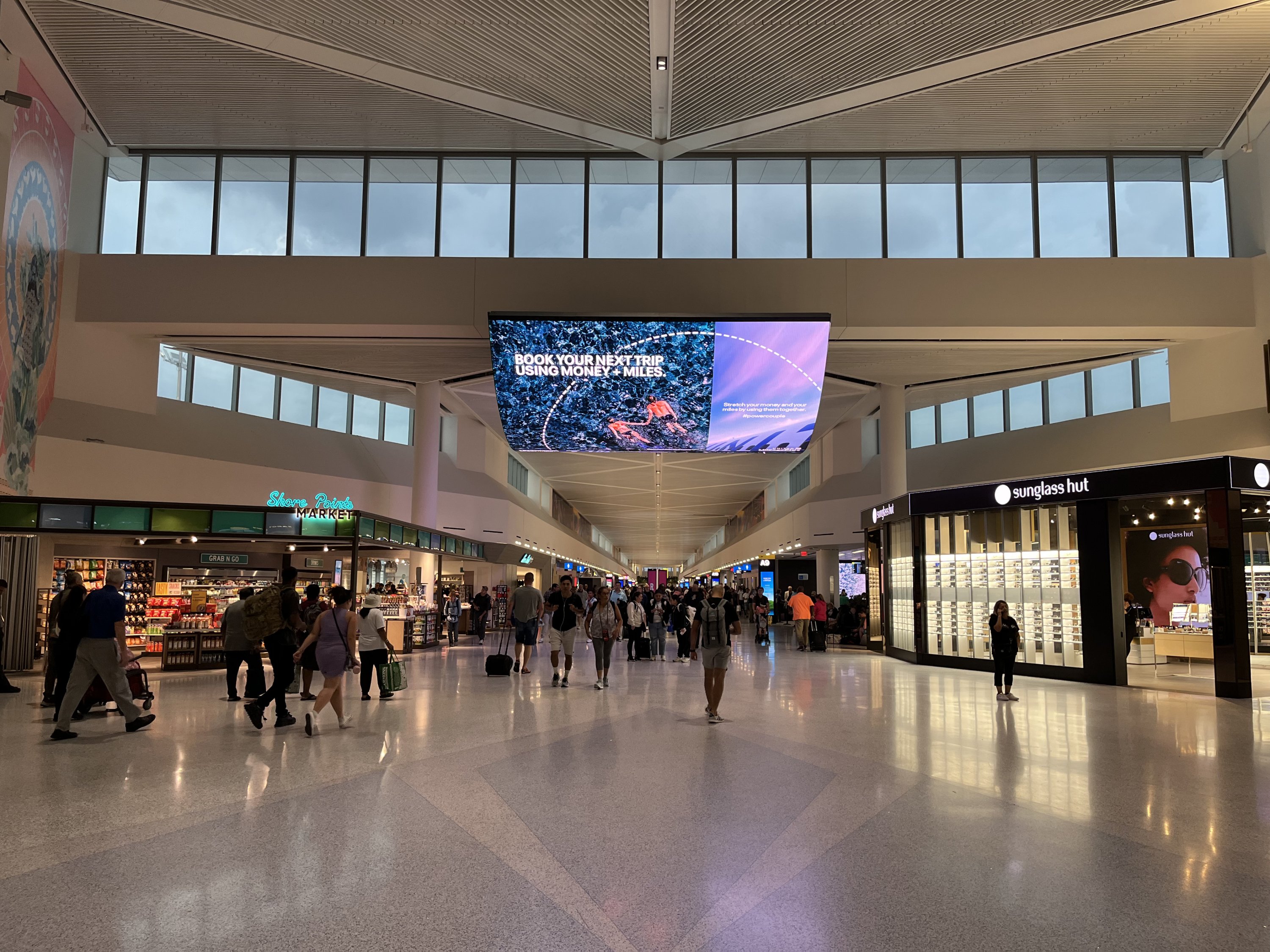 Newark Liberty International Airport, Terminal A interior concourse