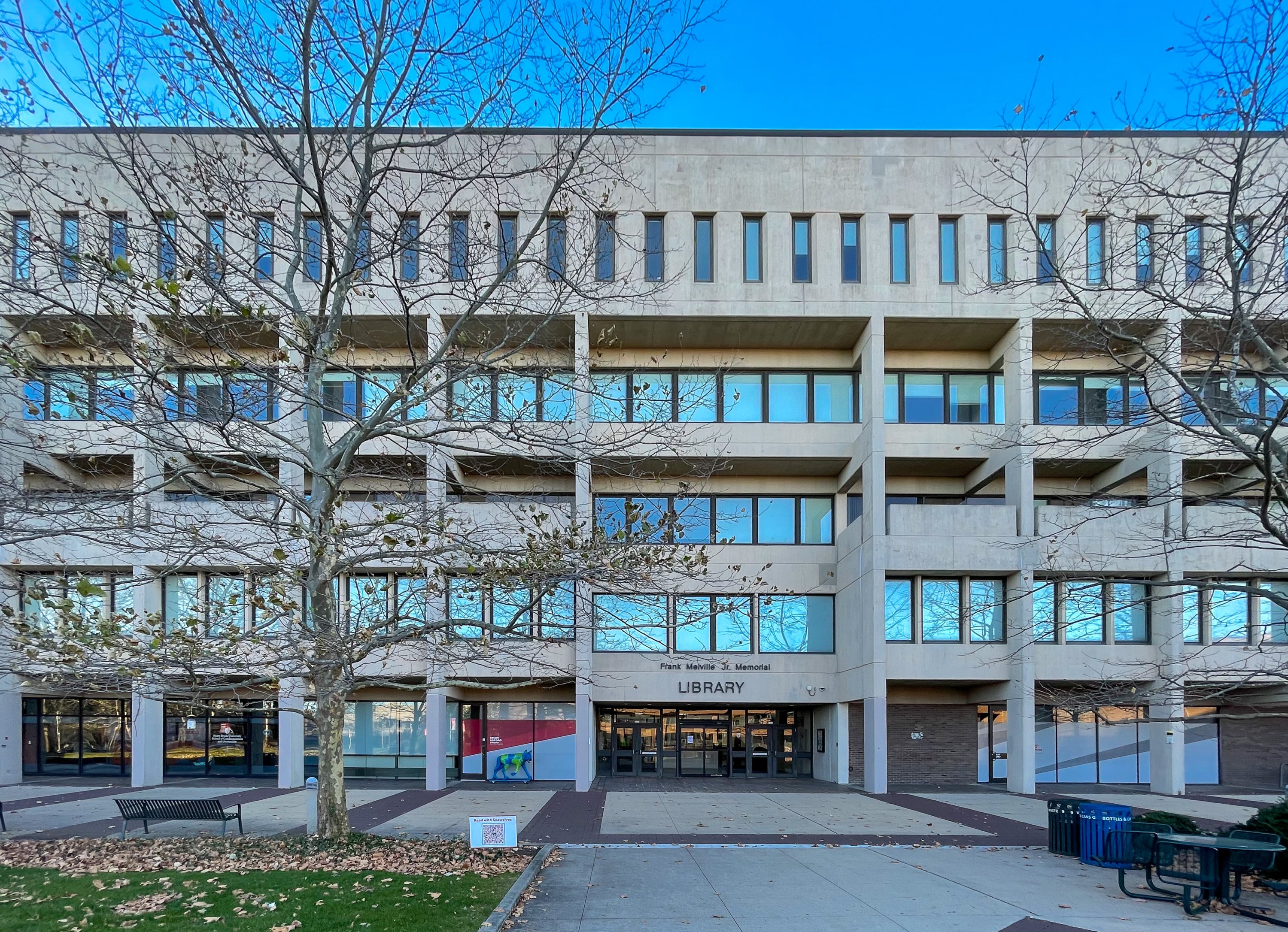 Stony Brook University, Melville Library